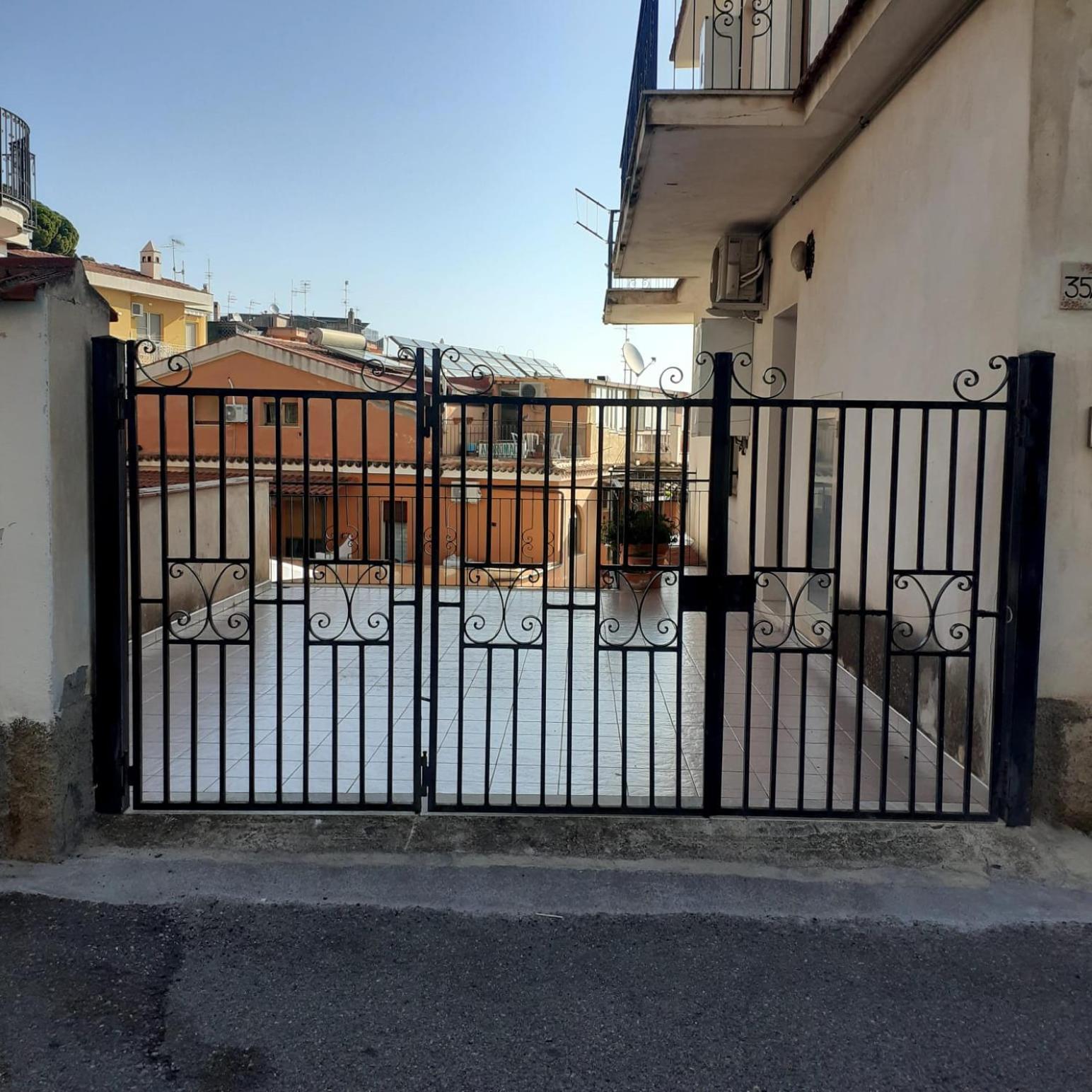 Il Melograno Apartment タオルミーナ エクステリア 写真